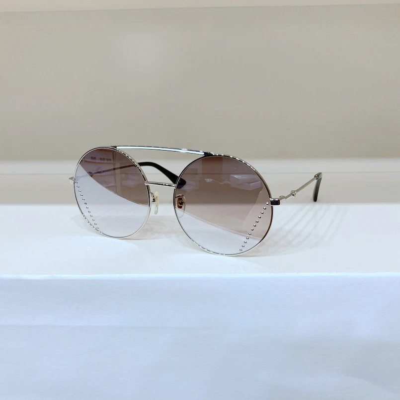 Silver Metal Large Frame Reflective Lens High Quality Women's Sunglasses 3203 Fashion Men's Glasses
Silver Metal Large Frame Reflective Lens High Quality Women's Sunglasses 3203 Fashion Men's Glasses