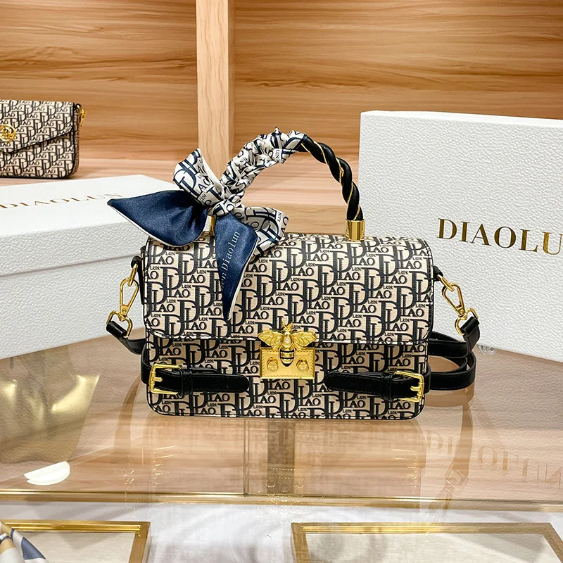 Luxury Brand Bee Lock Bag Women's Handbag 2023 New Fashion Wallet Organ Single Shoulder Satchels Sac
Luxury Brand Bee Lock Bag Women's Handbag 2023 New Fashion Wallet Organ Single Shoulder Satchels Sac