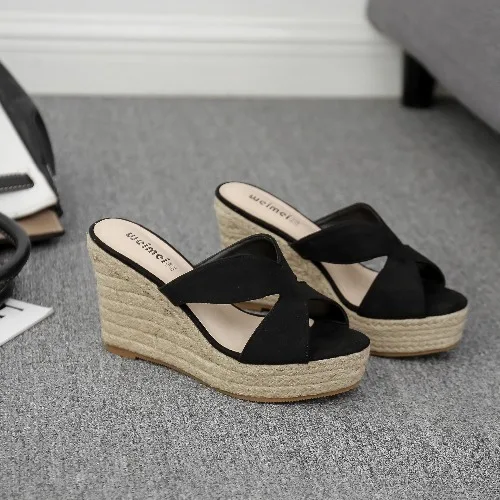 Wedge shoes women's 2022 new summer women's sandals solid color plus size non-slip women's casual shoes women's comfort shoes
Wedge shoes women's 2022 new summer women's sandals solid color plus size non-slip women's casual shoes women's comfort shoes