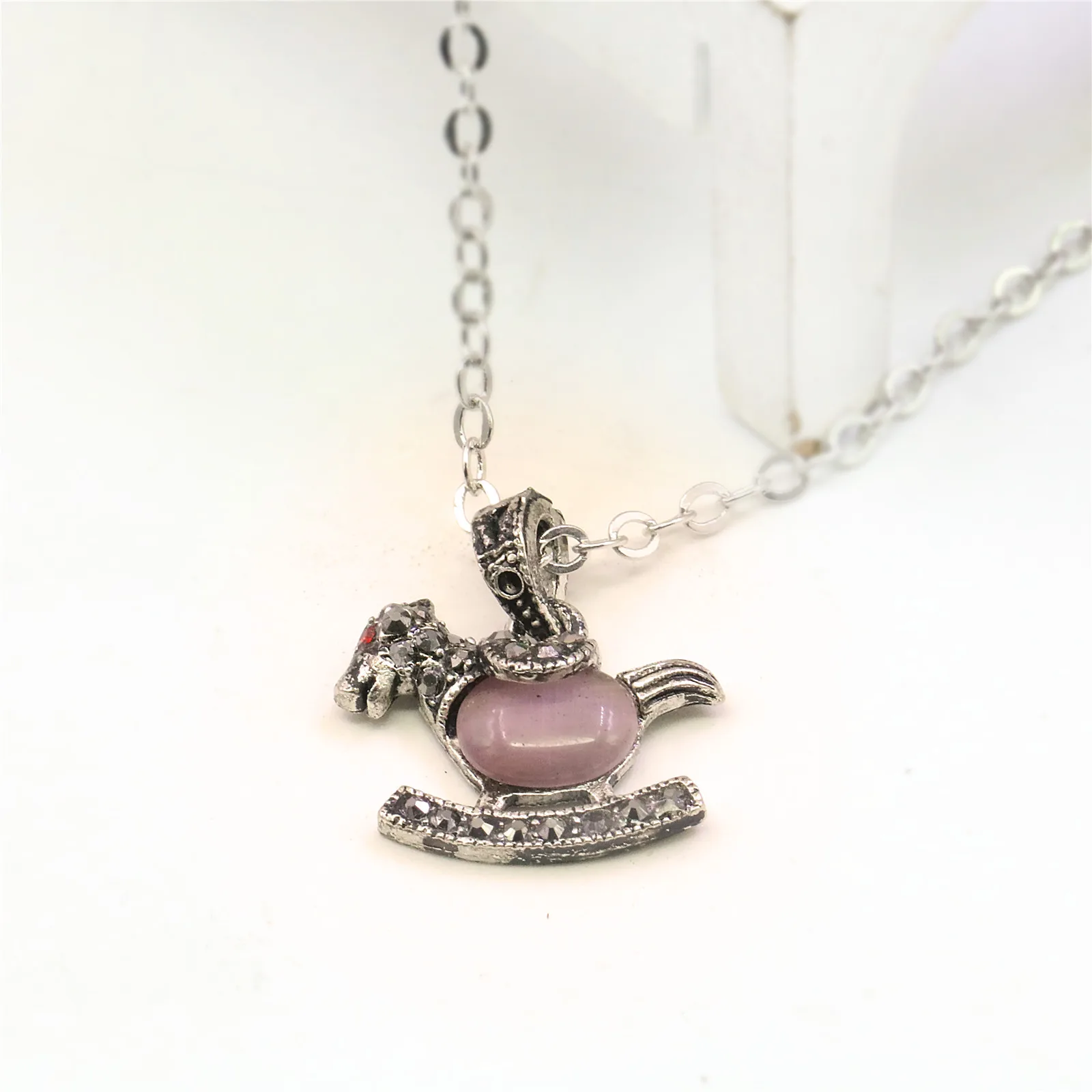 17X21mm Rocking Trojan horse Pink Cats Eye Pendant Red Crystal Women Girls Alloy Chian Fashion Jewelry Making Design 
17X21mm Rocking Trojan horse Pink Cats Eye Pendant Red Crystal Women Girls Alloy Chian Fashion Jewelry Making Design