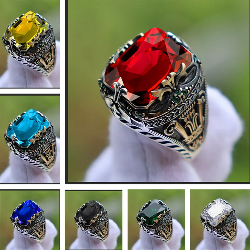 Inlaid Emerald Men's Luxury Ring Personality Retro Domineering Square Gemstone Ring To Attend The Banquet Party Business Jewelry 
Inlaid Emerald Men's Luxury Ring Personality Retro Domineering Square Gemstone Ring To Attend The Banquet Party Business Jewelry