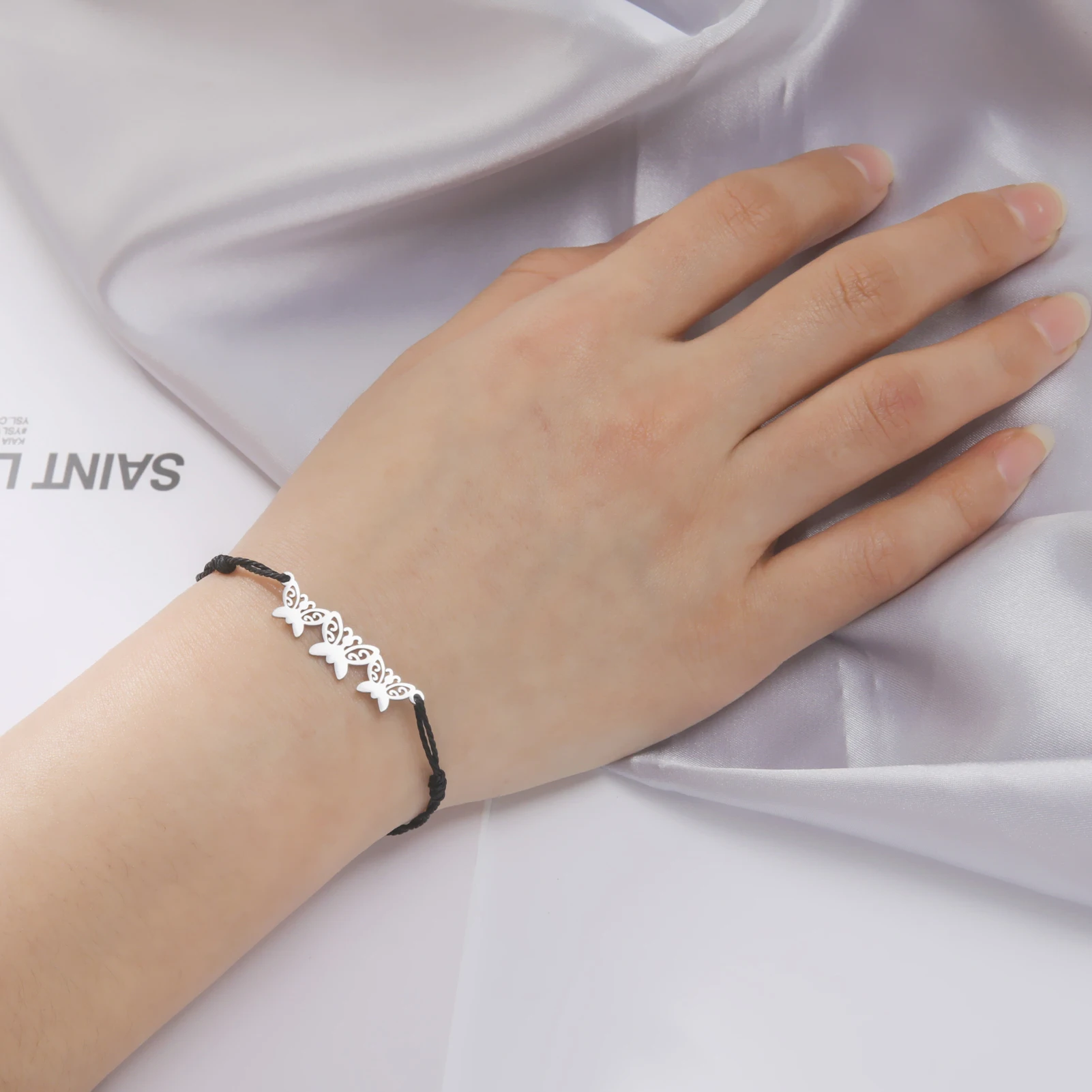 Lucktune Unique Butterfly Black Rope Bracelets for Women Stainless Steel Jewelry Charm Hand Bracelet Adjustable Accessories Gift
Lucktune Unique Butterfly Black Rope Bracelets for Women Stainless Steel Jewelry Charm Hand Bracelet Adjustable Accessories Gift