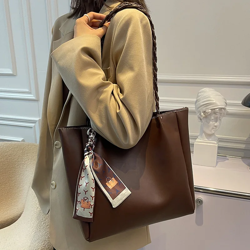 Fashion Designer Pu Leather Ladies Handbag Casual Ladies Handbag Women Black Bucket Ladies One Shoulder Messenger Bag
Fashion Designer Pu Leather Ladies Handbag Casual Ladies Handbag Women Black Bucket Ladies One Shoulder Messenger Bag