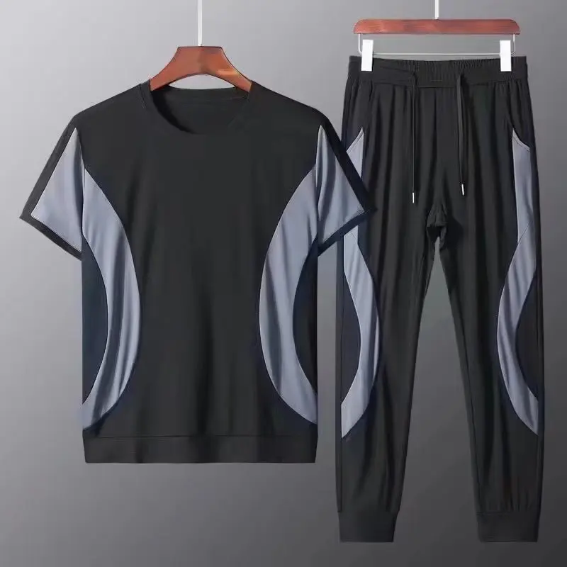2022 Men's Sports Suit Fitness Jogging Trousers Workout Clothes 2-piece Set Solid Color Short-sleeved Sportswear Men Clothing
2022 Men's Sports Suit Fitness Jogging Trousers Workout Clothes 2-piece Set Solid Color Short-sleeved Sportswear Men Clothing