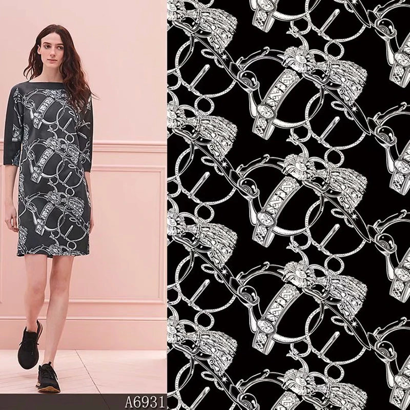 Factory Customized Printing Polyester Stretch Satin Fabric Luxury Brand Thin Ladies Shirt Clothing Chiffon Cloth by the Yard
Factory Customized Printing Polyester Stretch Satin Fabric Luxury Brand Thin Ladies Shirt Clothing Chiffon Cloth by the Yard