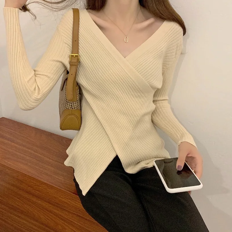 2022 Temperament solid color new casual all-match V-neck long-sleeved bottoming shirtgray
2022 Temperament solid color new casual all-match V-neck long-sleeved bottoming shirtgray