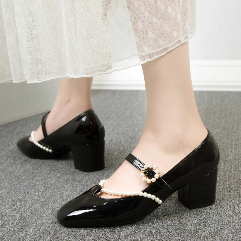 Rimocy Pearl Buckle Mary Jane Shoes Women Patent Leather Square Heels Party Shoes Woman String Bead High Heels Pumps Ladies
Rimocy Pearl Buckle Mary Jane Shoes Women Patent Leather Square Heels Party Shoes Woman String Bead High Heels Pumps Ladies