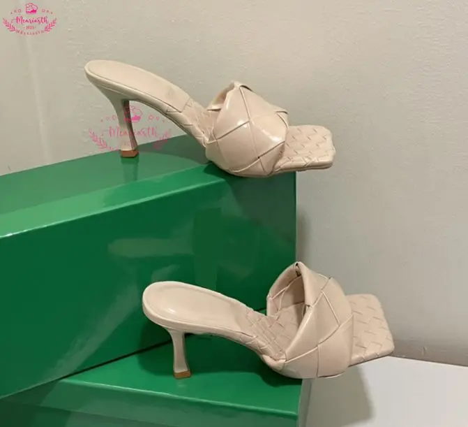 2023 Luxury Brand Mules High Heel Slippers Leather Knitted Square Toe Candy Color High Quality Summer Party Dress Sandals Women
2023 Luxury Brand Mules High Heel Slippers Leather Knitted Square Toe Candy Color High Quality Summer Party Dress Sandals Women