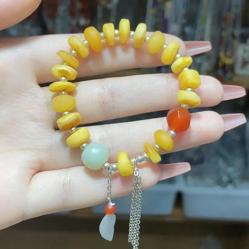 Сертифицированный браслет из Балтийского янтаря с бусинами из нефрита, подвеска в виде листьев нефрита, серебряная кисточка, янтарный цвет,...
Сертифицированный браслет из Балтийского янтаря с бусинами из нефрита, подвеска в виде листьев нефрита, серебряная кисточка, янтарный цвет,...