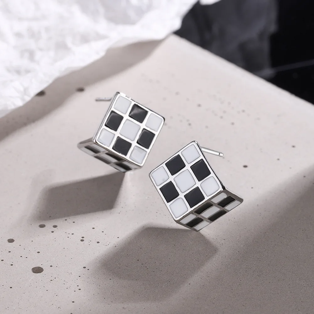 925 Stamp Silver Color Black White Lattice Square Stud Earrings For Women Wedding Party Luxury Jewelry Free Shipping GaaBou
925 Stamp Silver Color Black White Lattice Square Stud Earrings For Women Wedding Party Luxury Jewelry Free Shipping GaaBou