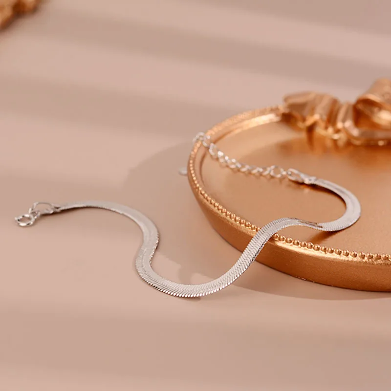 Wind Blade Women's Hand Bracelets Korean Design Style Trendy Woman Fine Jewelry 2022 Wholesale Accessories with Free Shipping
Wind Blade Women's Hand Bracelets Korean Design Style Trendy Woman Fine Jewelry 2022 Wholesale Accessories with Free Shipping