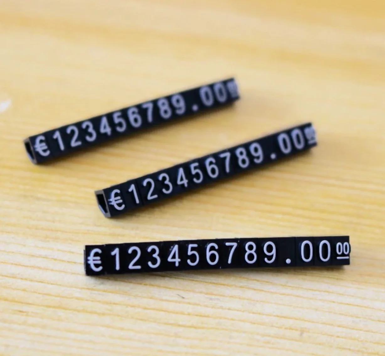 100pcs 45x5x5mm Jewelry Watches Garment Miniature Combined Digital Euro Price Card Tags
100pcs 45x5x5mm Jewelry Watches Garment Miniature Combined Digital Euro Price Card Tags