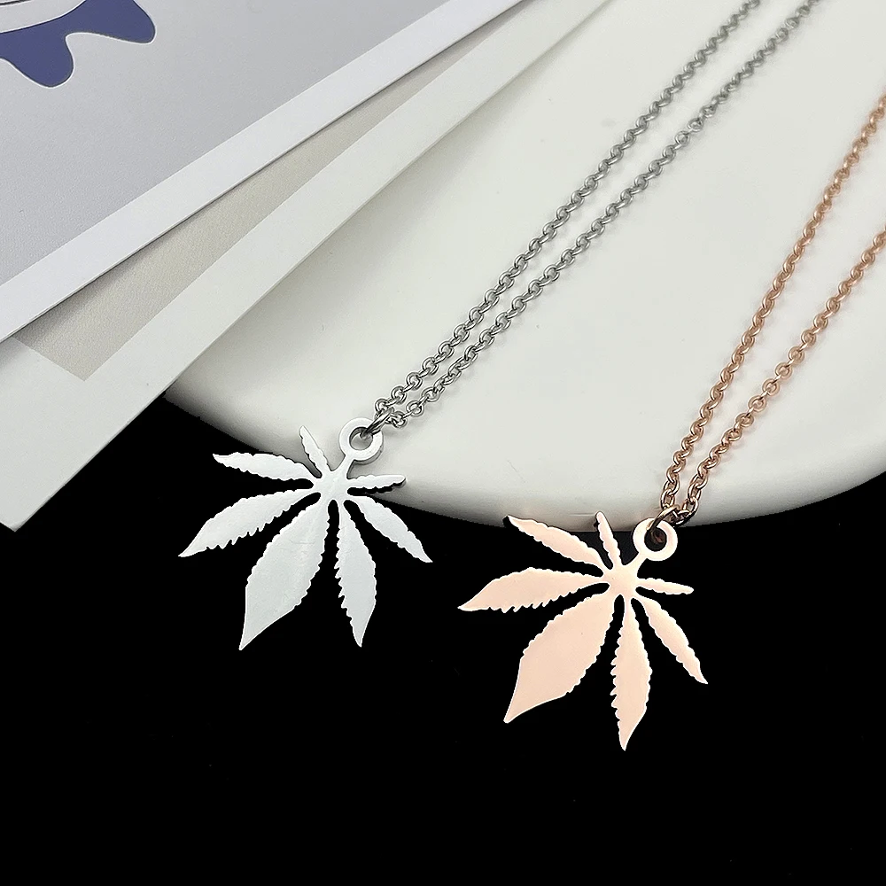 New In Maple Leaf Necklace for Women Men Stainless Steel Silver Gold-Plated Dainty Maple Leaves Carving Pendant Charm Choker
New In Maple Leaf Necklace for Women Men Stainless Steel Silver Gold-Plated Dainty Maple Leaves Carving Pendant Charm Choker