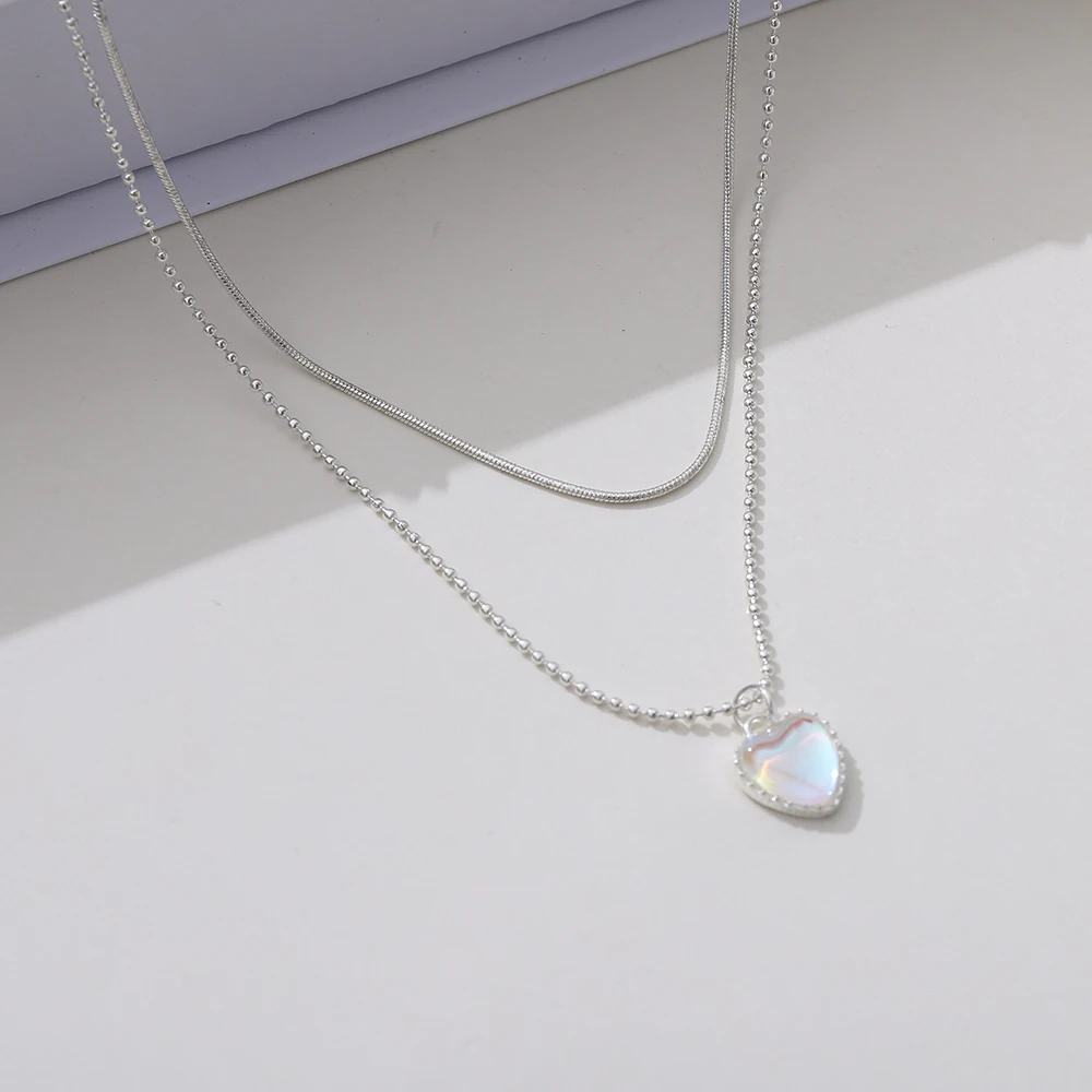 

Girl's Double Love Heart-shaped Silver Color Moonstone Pendant Necklace Women Gradient Gemstone Clavicle Chain Couple