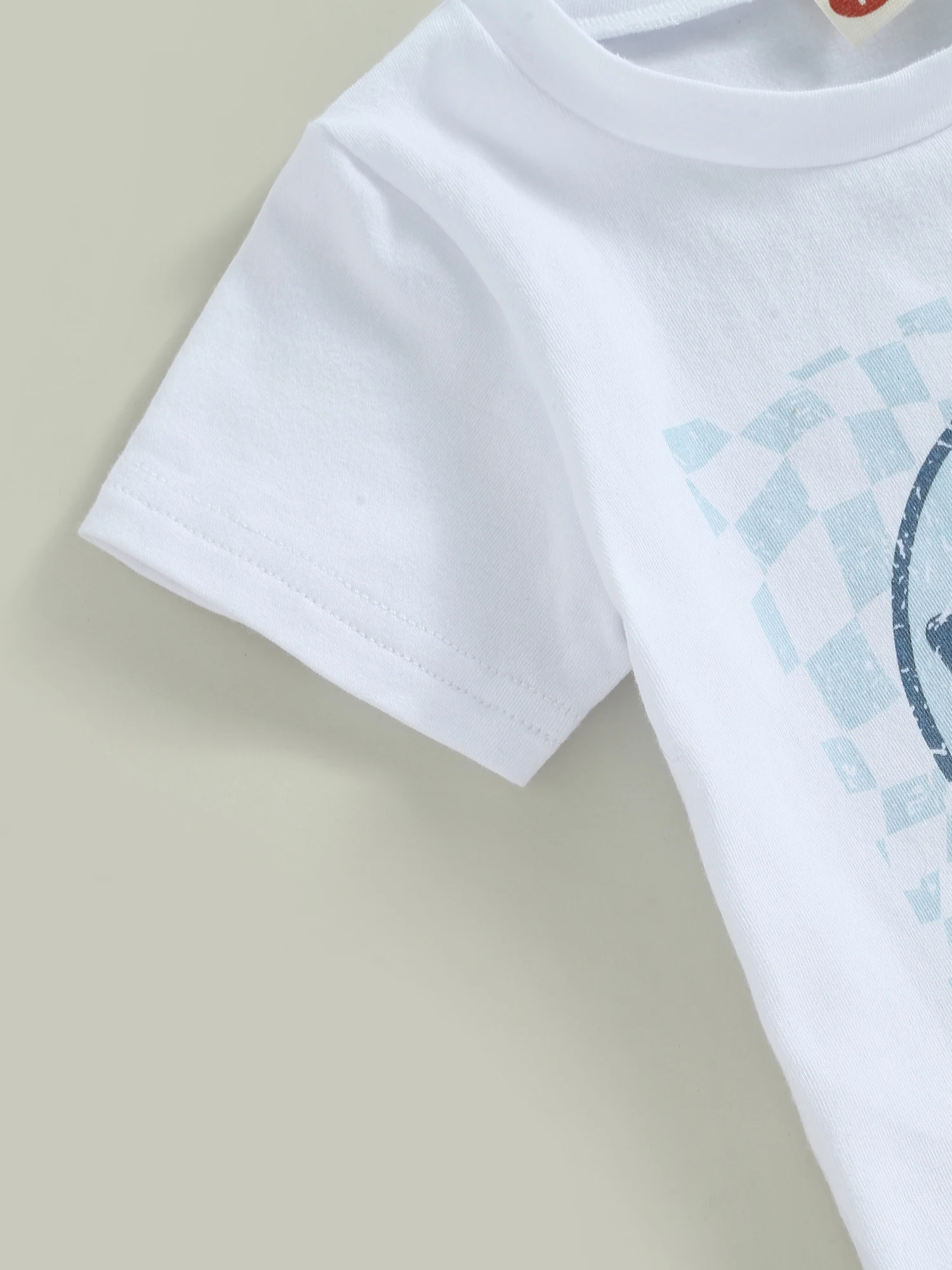 Футболка с коротким рукавом для мальчиков, с буквенным принтом и эластичными шортами на шнурке
Футболка с коротким рукавом для мальчиков, с буквенным принтом и эластичными шортами на шнурке