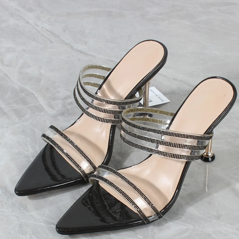 Women's Sandals Fashion New Products Pointed Toe Open Toe Gold PVC Chain High Heel Women's Shoes Stiletto Party
Women's Sandals Fashion New Products Pointed Toe Open Toe Gold PVC Chain High Heel Women's Shoes Stiletto Party