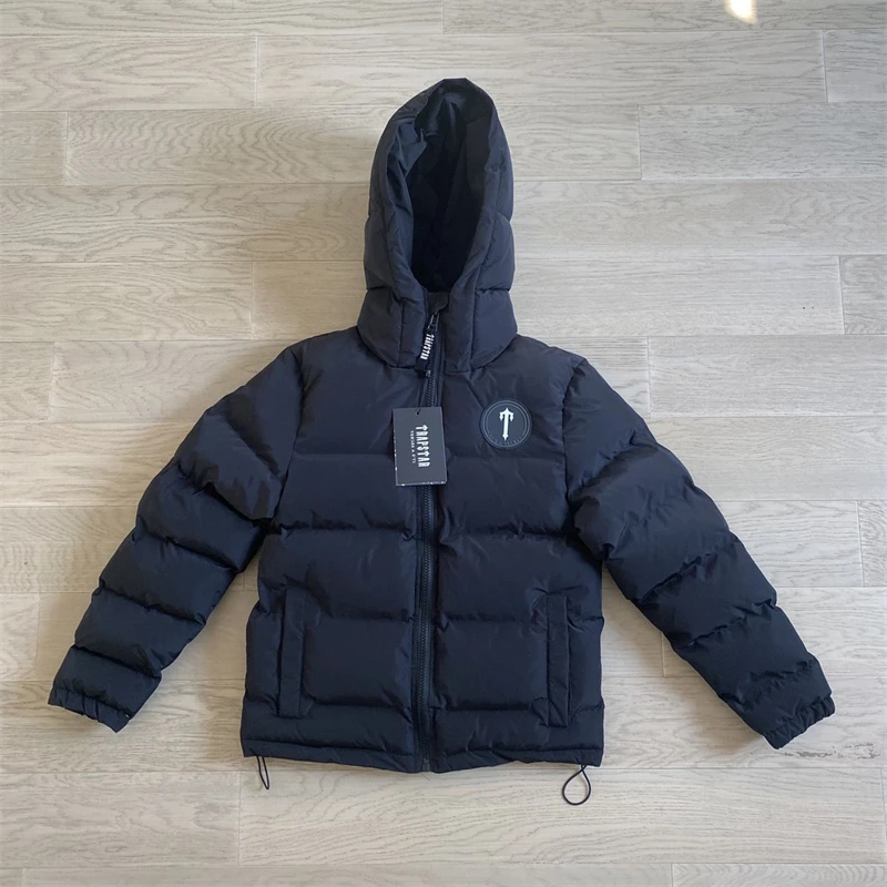 Winter Men Trapstar Jacket AW20 Irongate Hooded Quilted Women Warm Vintage Short Jacket Top Quality Embroidered Lettering Coat
Winter Men Trapstar Jacket AW20 Irongate Hooded Quilted Women Warm Vintage Short Jacket Top Quality Embroidered Lettering Coat