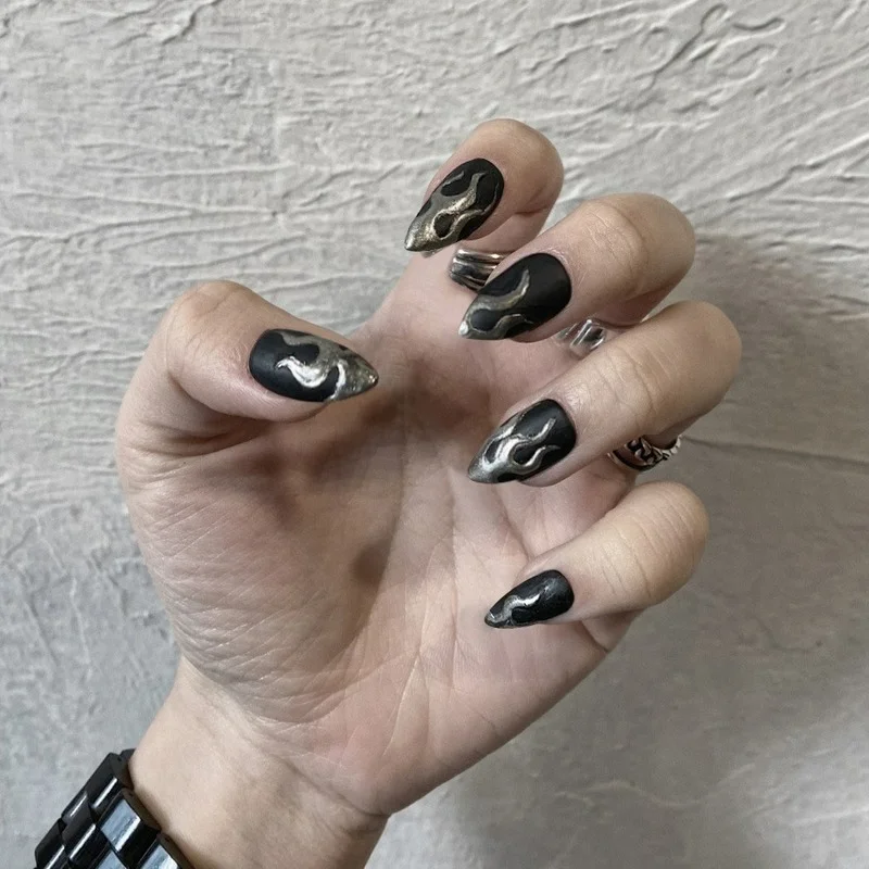24Pcs Charming Flame Design Fake Nail With Glue Detachable Coffin False Nails Tips Full Cover Press On Nails Manicure Nail Art
24Pcs Charming Flame Design Fake Nail With Glue Detachable Coffin False Nails Tips Full Cover Press On Nails Manicure Nail Art