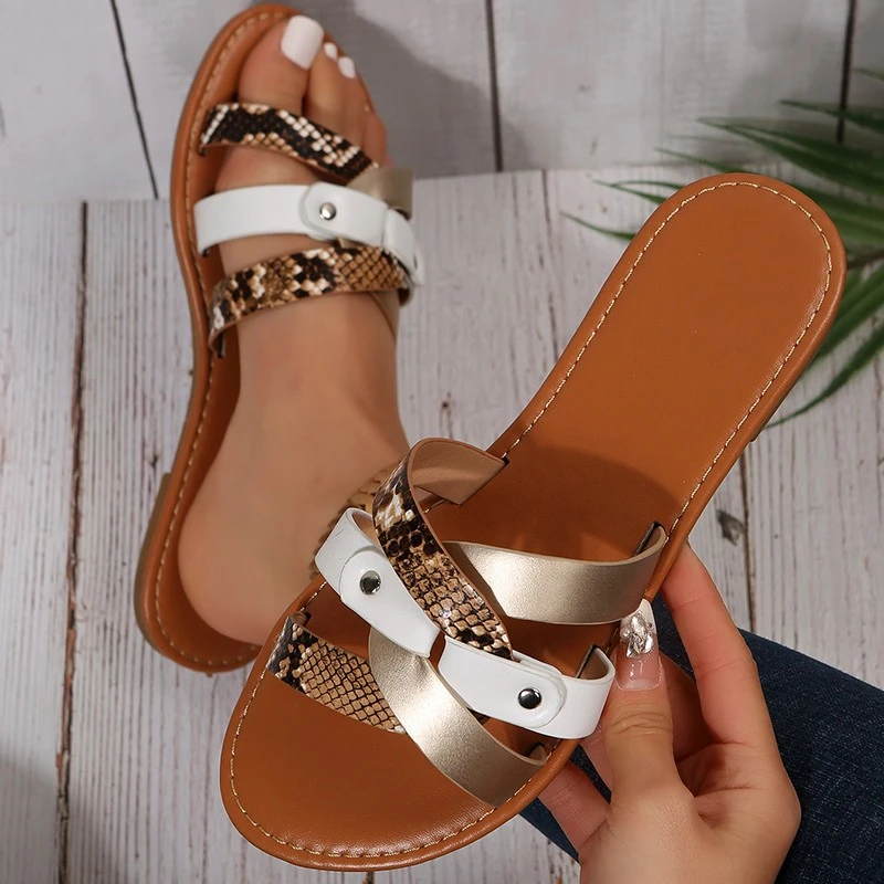 Women Beach Fashion Slippers 2023 Summer Soft Sole Flat Luxury Sandals Woman Roman Large Size43 PU Basic Rubber Ladies Shoes
Women Beach Fashion Slippers 2023 Summer Soft Sole Flat Luxury Sandals Woman Roman Large Size43 PU Basic Rubber Ladies Shoes