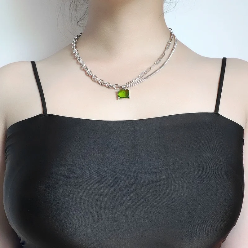 Fashion Simple Green Glass Pendant Titanium Steel Necklaces For Women Hip Hop Multi-layered Wear Sweet Cool Spice Clavicle Chain
Fashion Simple Green Glass Pendant Titanium Steel Necklaces For Women Hip Hop Multi-layered Wear Sweet Cool Spice Clavicle Chain