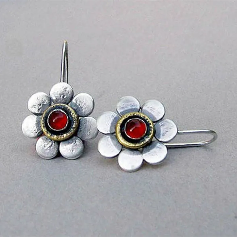 Vintage Silver Color Flower Earrings Ethnic Metal Two Tone Blossom Plant Inlaid Red Zircon Crystal Dangle Earrings for Women
Vintage Silver Color Flower Earrings Ethnic Metal Two Tone Blossom Plant Inlaid Red Zircon Crystal Dangle Earrings for Women
