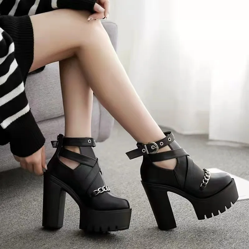New Women's Martin Boots Fashion Buckle Hollow Back Zip High Heels Chain Platform Waterproof Chunky Heel Ankle Boots Goth Boots
New Women's Martin Boots Fashion Buckle Hollow Back Zip High Heels Chain Platform Waterproof Chunky Heel Ankle Boots Goth Boots