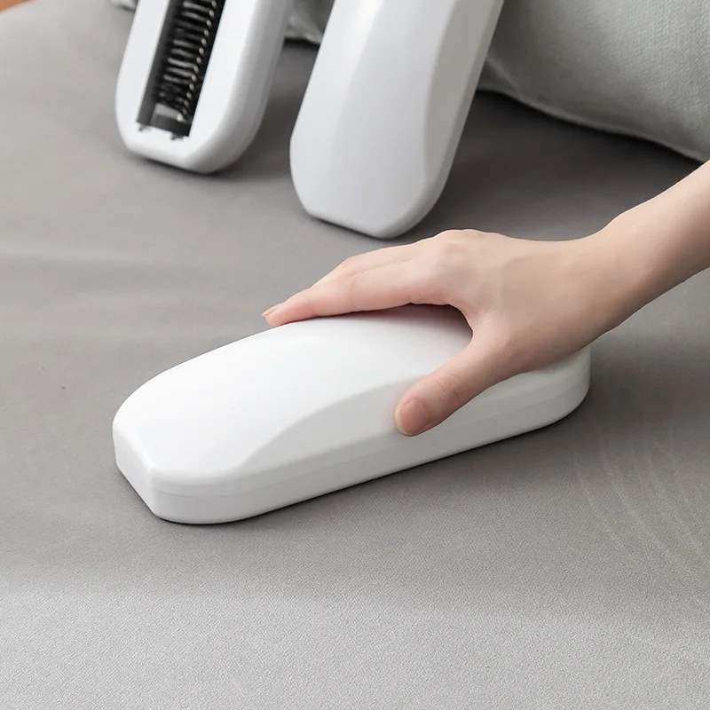 Carpet Dust Brush Plastic Bedside Table Crumb Sweeper Pet Hair Fluff Cleaner Sticky Picker Lint Roller Clothes Sweeping Cleaning
Carpet Dust Brush Plastic Bedside Table Crumb Sweeper Pet Hair Fluff Cleaner Sticky Picker Lint Roller Clothes Sweeping Cleaning