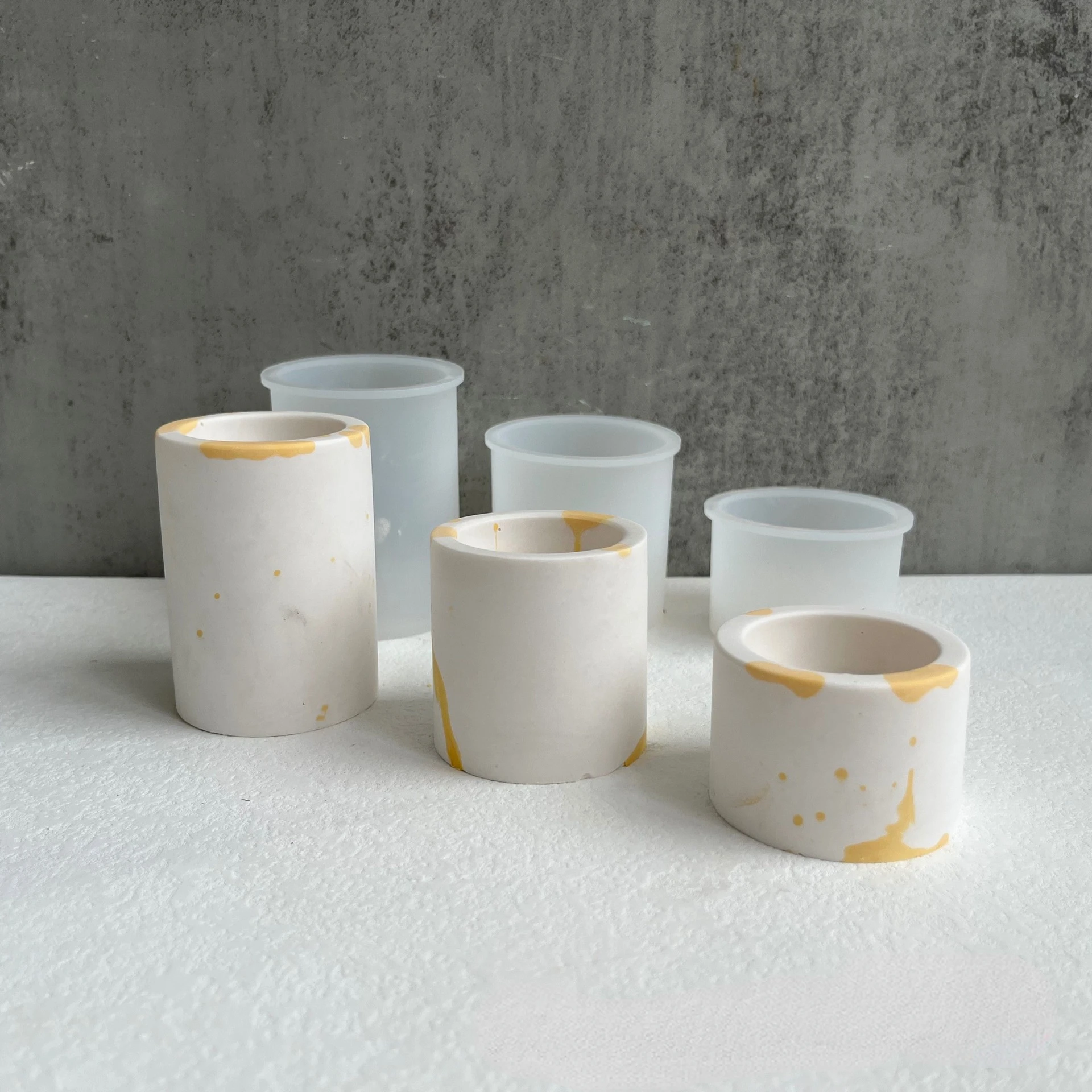 Cylinder Silicone Mold DIY Epoxy Resin Candle Mould Aromatherapy Candle Wax Molds Clay Plaster Craft Casting Mould Handmade
Cylinder Silicone Mold DIY Epoxy Resin Candle Mould Aromatherapy Candle Wax Molds Clay Plaster Craft Casting Mould Handmade