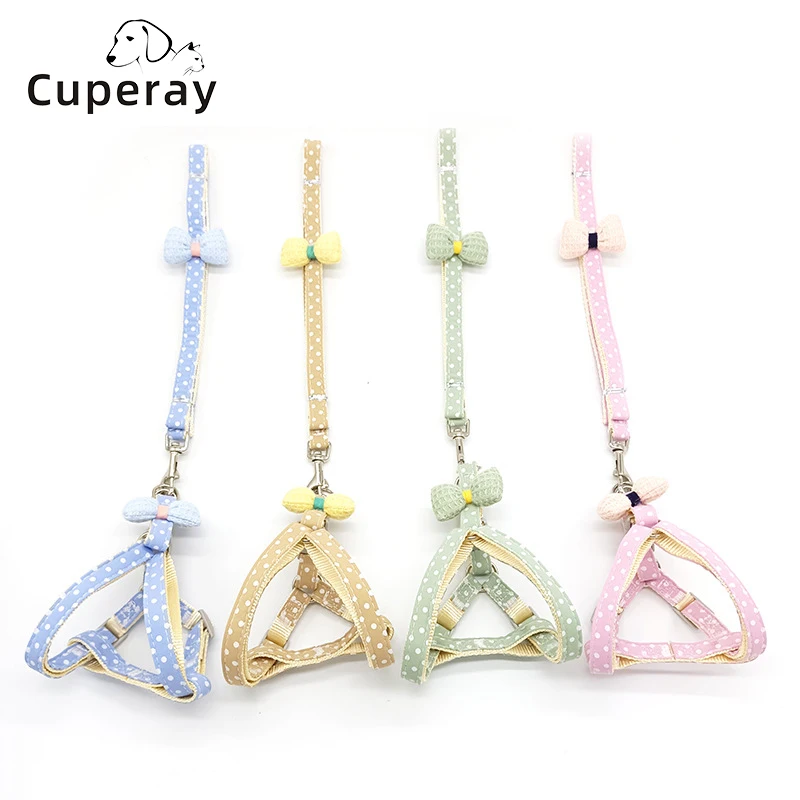 Регулируемый ошейник и поводок для собак с принтом в горошек и бантом
Регулируемый ошейник и поводок для собак с принтом в горошек и бантом