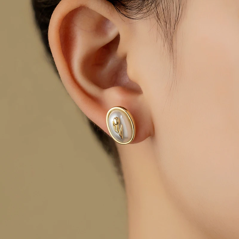 

French retro tulip flower earrings niche oval earrings ins wind fashion everything 925 silver needle earrings