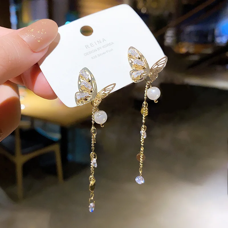 Premium Zircon Butterfly Long Tassel Earrings For Women New Pendant Temperament Pearl Tassel Earrings Personalized Jewelry Party
Premium Zircon Butterfly Long Tassel Earrings For Women New Pendant Temperament Pearl Tassel Earrings Personalized Jewelry Party
