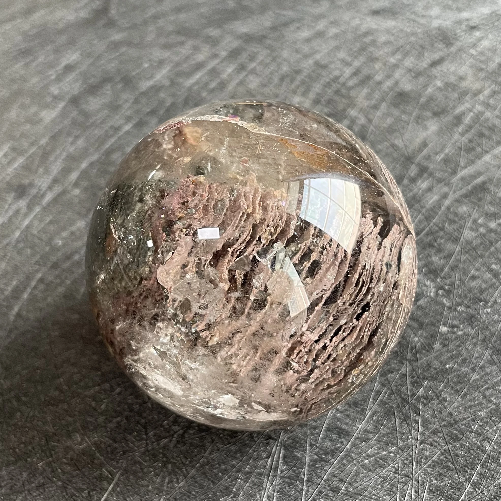 321g Natural Crystal Ball Green Phantom Sphere Rock Decoration Rough Polished Quartz Stone Healing Y236 
321g Natural Crystal Ball Green Phantom Sphere Rock Decoration Rough Polished Quartz Stone Healing Y236