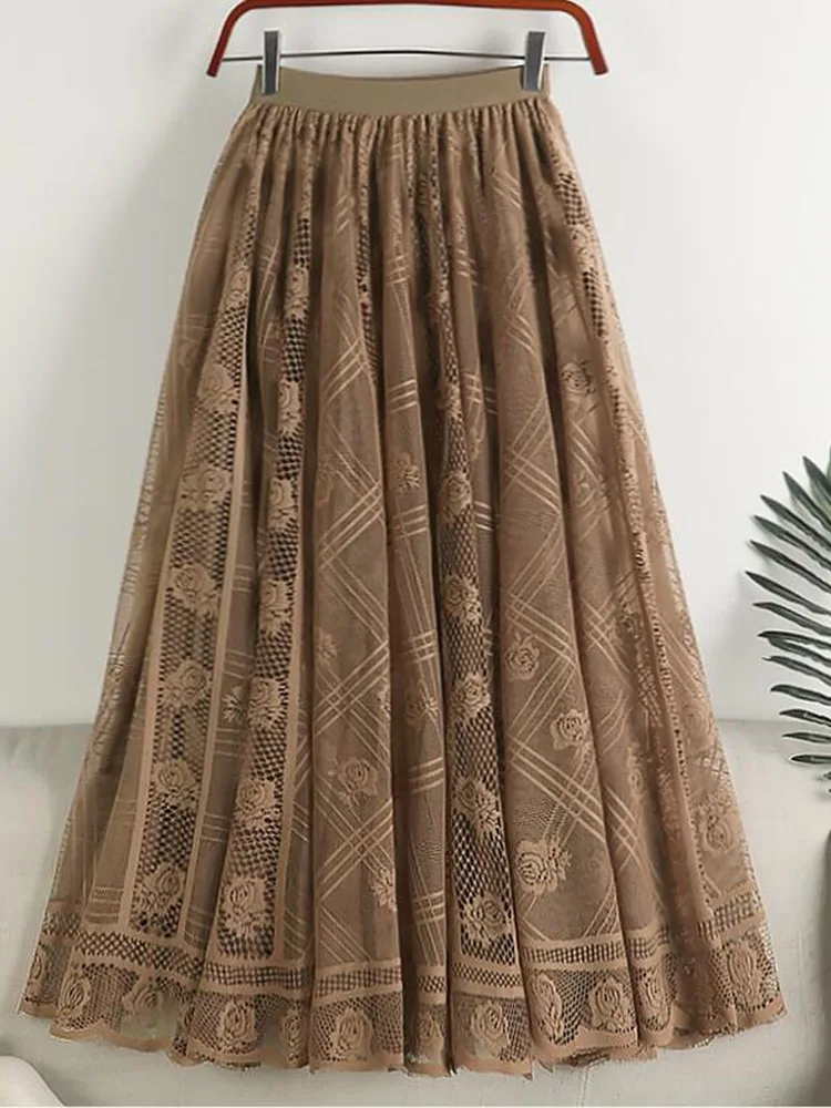 Женская кружевная юбка средней длины, с вырезом и завышенной талией
Женская кружевная юбка средней длины, с вырезом и завышенной талией