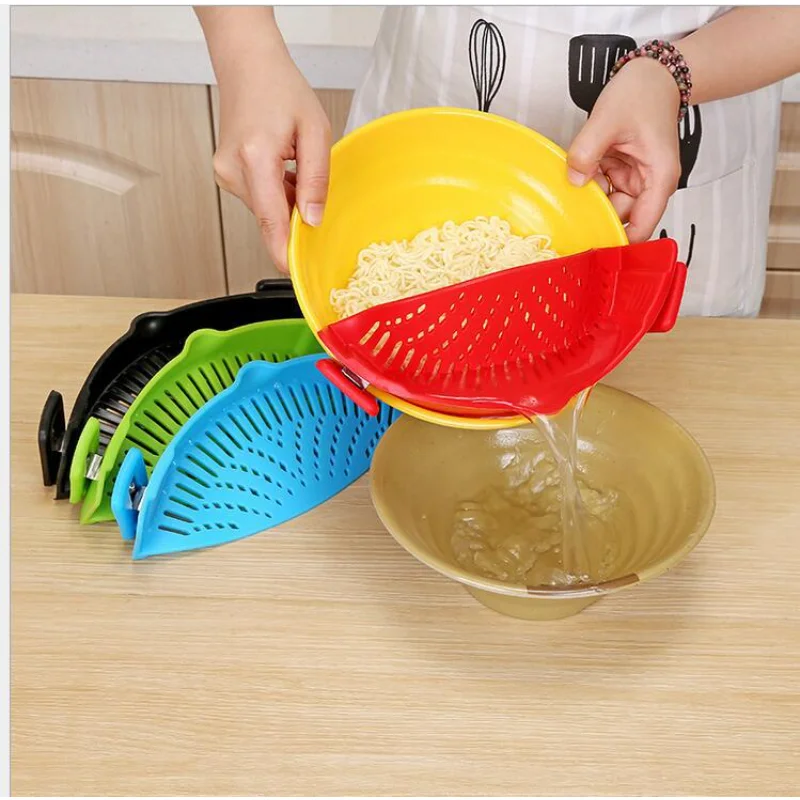 Silicone Water Strainer with Clips Kitchen Draining Tool Multi-functional Noodles Vegetable Fruits Strainers Pan Pot Drainer
Silicone Water Strainer with Clips Kitchen Draining Tool Multi-functional Noodles Vegetable Fruits Strainers Pan Pot Drainer