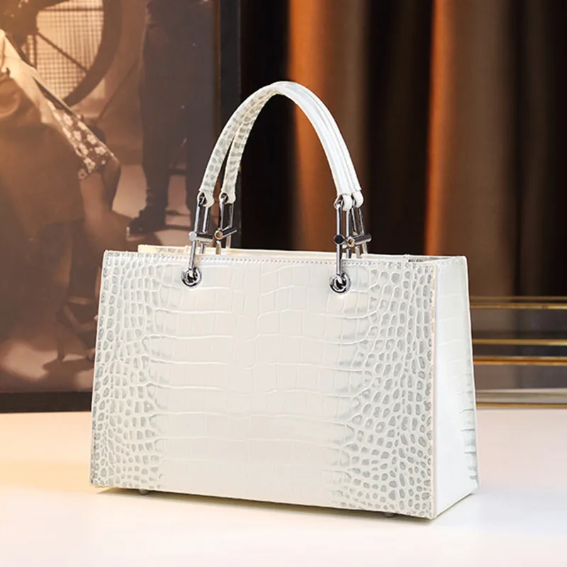 Новинка 2023 женская сумка с крокодиловым узором женская сумка Женская Роскошная Высококачественная Вместительная деловая сумка-тоут портативные сумки-мессенджеры на плечо
Новинка 2023 женская сумка с крокодиловым узором женская сумка Женская Роскошная Высококачественная Вместительная деловая сумка-тоут портативные сумки-мессенджеры на плечо