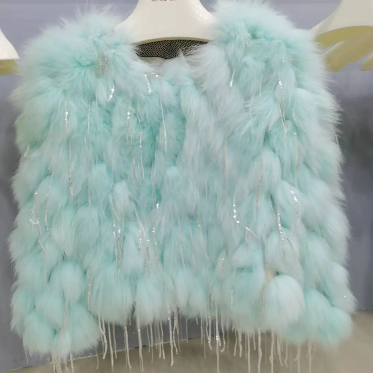 2022 Winter New Women's Fashion Trending Real Fox Fur Jacket Female Elegant Sweet Streetwear Tassel Short Round Neck Fur Coat
2022 Winter New Women's Fashion Trending Real Fox Fur Jacket Female Elegant Sweet Streetwear Tassel Short Round Neck Fur Coat