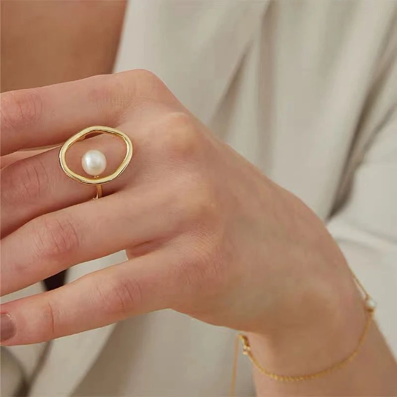 Vintage Women Korean 2022 New Gold Pearl Charm Finger Irregular Ring Elegant Women Wedding Anniversary Gift
Vintage Women Korean 2022 New Gold Pearl Charm Finger Irregular Ring Elegant Women Wedding Anniversary Gift