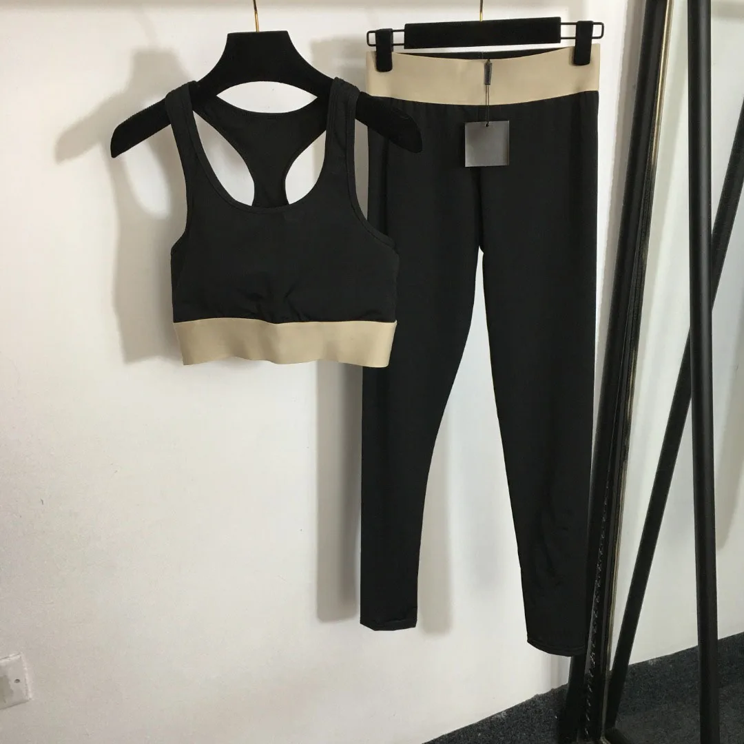 2PCS Women Luxury Letters Tighten The Waist Vest Embroidery Designer Y2k Fashion Top Long Pants Casual Sports Yoga Exercise Suit
2PCS Women Luxury Letters Tighten The Waist Vest Embroidery Designer Y2k Fashion Top Long Pants Casual Sports Yoga Exercise Suit