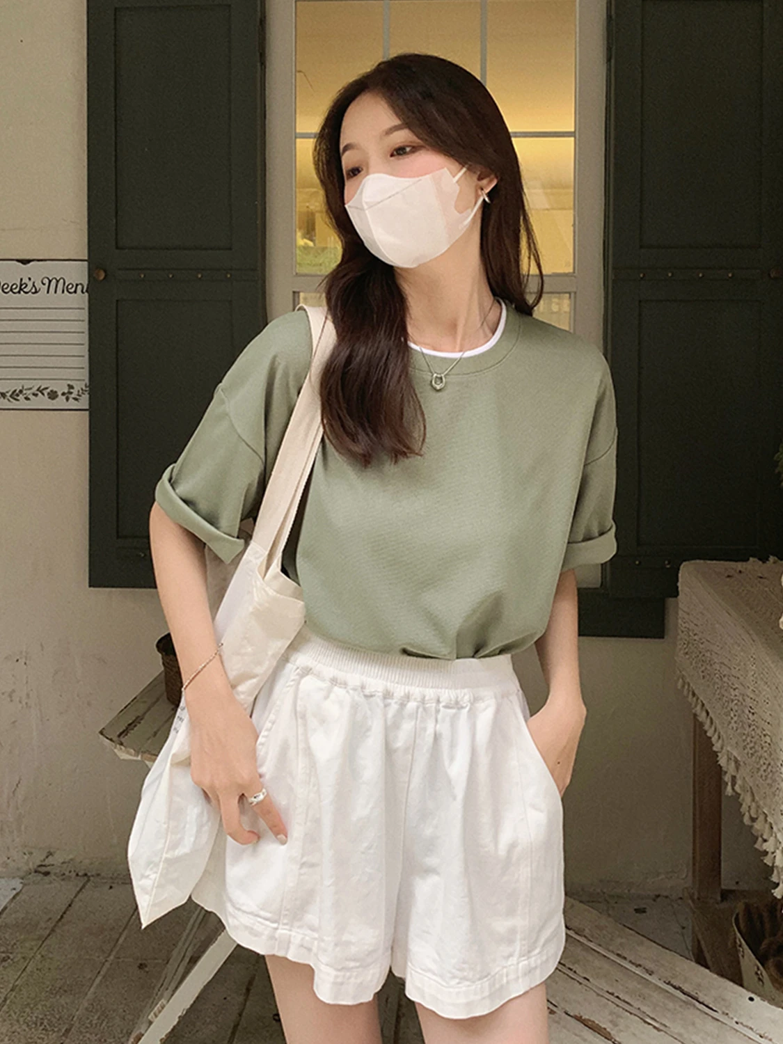 Short-Sleeved T-Shirt Women's Summer Loose Round Neck Color Contrast Fake Two-Piece Half-Sleeved Top Korean y2k Fashion Harajuku
Short-Sleeved T-Shirt Women's Summer Loose Round Neck Color Contrast Fake Two-Piece Half-Sleeved Top Korean y2k Fashion Harajuku