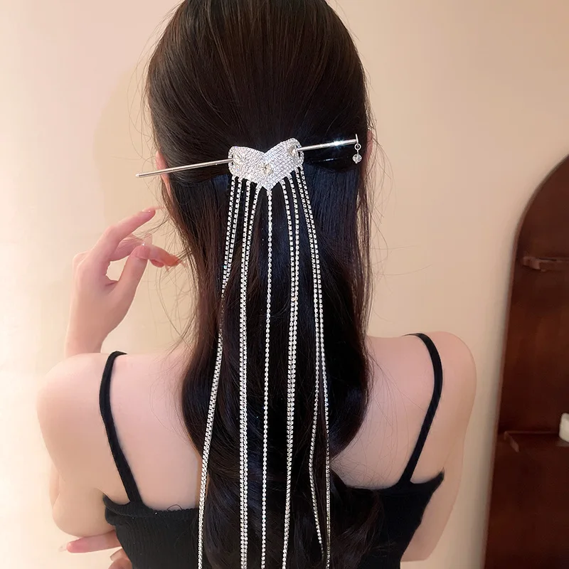 Crystal Diamond Studded Love Tassel Hairpin European And American Fashion Versatile Net Red Personality Design Hair Acce
Crystal Diamond Studded Love Tassel Hairpin European And American Fashion Versatile Net Red Personality Design Hair Acce