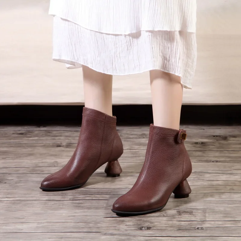 Новинка 2023, Лидер продаж, Высококачественная женская обувь для скейтбординга, уличные спортивные кроссовки, обувь для скейтбординга, европейские размеры 36-40
Новинка 2023, Лидер продаж, Высококачественная женская обувь для скейтбординга, уличные спортивные кроссовки, обувь для скейтбординга, европейские размеры 36-40