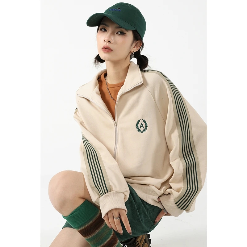 Women Apricot Stripe Outwear Sweatshirt Embroidery Fashion Hip Hop Leisure Loose Winter New Cardigan Long Sleeves Coat Tops
Women Apricot Stripe Outwear Sweatshirt Embroidery Fashion Hip Hop Leisure Loose Winter New Cardigan Long Sleeves Coat Tops