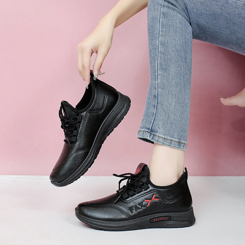 Spring Women's Vulcanize Shoes 2023 New Fashion Lace Up Soft Leather Casual Sneakers Woman Platform Sports Shoes for Women Tenis
Spring Women's Vulcanize Shoes 2023 New Fashion Lace Up Soft Leather Casual Sneakers Woman Platform Sports Shoes for Women Tenis