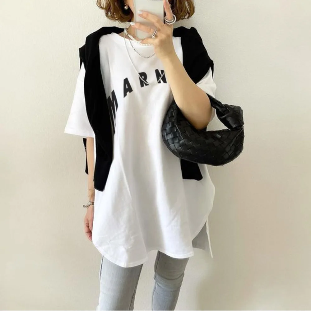 Women Summer Letter Print Split Casual T-shirt Fashion Simple Loose Girl Tees Office Lady Preppy Style Sports Streetwear Tops
Women Summer Letter Print Split Casual T-shirt Fashion Simple Loose Girl Tees Office Lady Preppy Style Sports Streetwear Tops