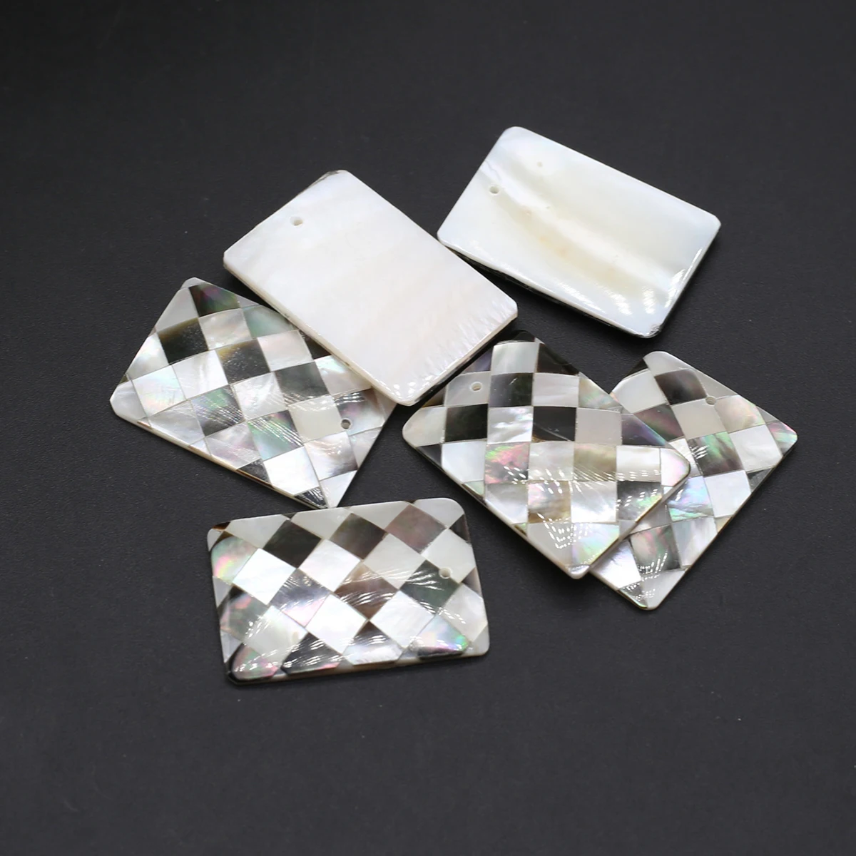 Natural White Mother-of-pearl Shell Pendant Rectangle for Trendy Jewelry Making DIY Women Girls' Necklace Party Gifts
Natural White Mother-of-pearl Shell Pendant Rectangle for Trendy Jewelry Making DIY Women Girls' Necklace Party Gifts