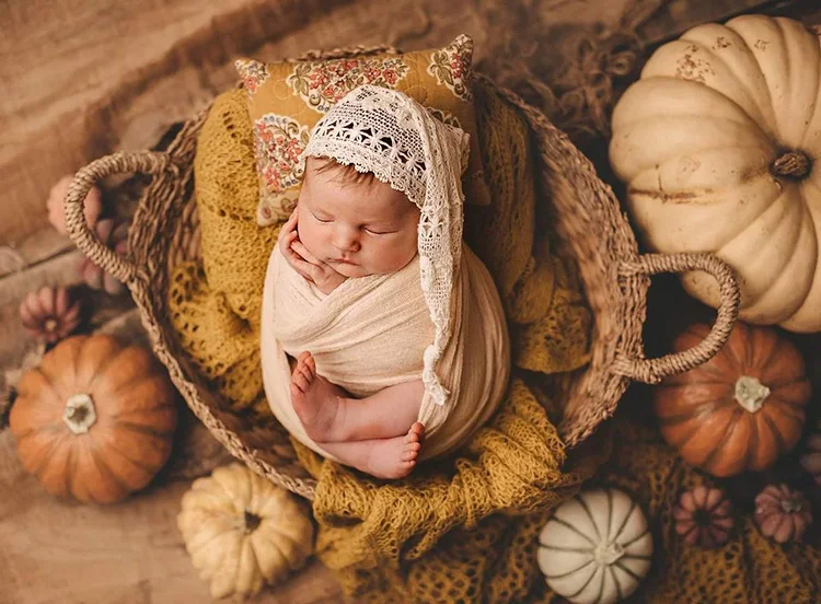 Cute Lace Hat Newborn Photography Props Pillow Beige Suit for Baby Photo Prop Accessories
Cute Lace Hat Newborn Photography Props Pillow Beige Suit for Baby Photo Prop Accessories