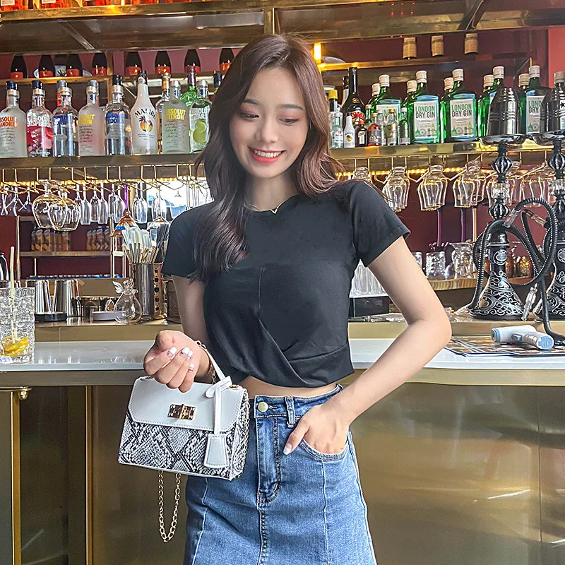 Serpentine Handbagss for Women 2022 New Soft PU Shoulder Bags Female Small Square Messenger Bags Lady Travel Chain Crossbody
Serpentine Handbagss for Women 2022 New Soft PU Shoulder Bags Female Small Square Messenger Bags Lady Travel Chain Crossbody
