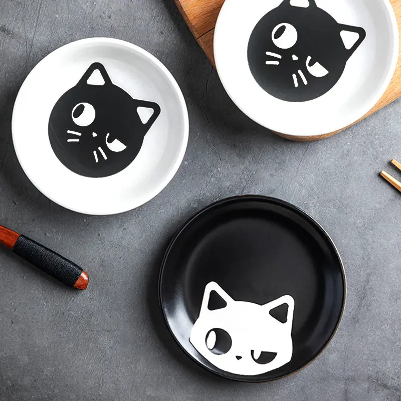 

Керамическая тарелка для приправ с мультяшным котом, японская Бытовая тарелка для соевого соуса, уксуса, блюда для жареного мяса, круглая тарелка для закусок, чаша, белый, черный