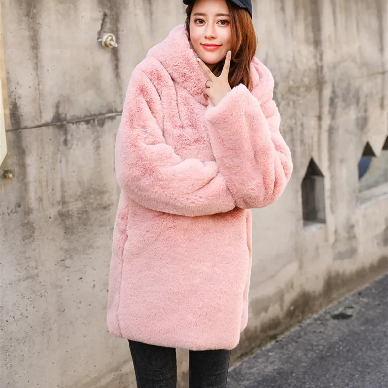 Зимняя Толстая теплая куртка средней длины с капюшоном из кроличьего меха, женское свободное повседневное пальто, корейская мода, розовое, ...
Зимняя Толстая теплая куртка средней длины с капюшоном из кроличьего меха, женское свободное повседневное пальто, корейская мода, розовое, ...
