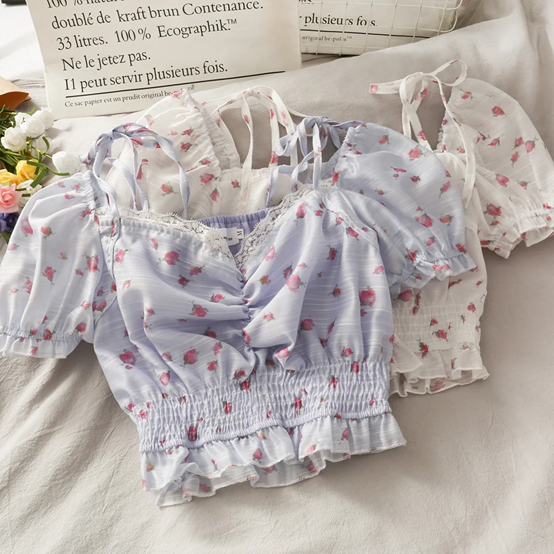 Sweet Women Disty Floral Blouse Summer Lace Trim Slash Neck Ruched Front Elasticated Cuff Ruffle Hem Smocked Waist Blouse
Sweet Women Disty Floral Blouse Summer Lace Trim Slash Neck Ruched Front Elasticated Cuff Ruffle Hem Smocked Waist Blouse